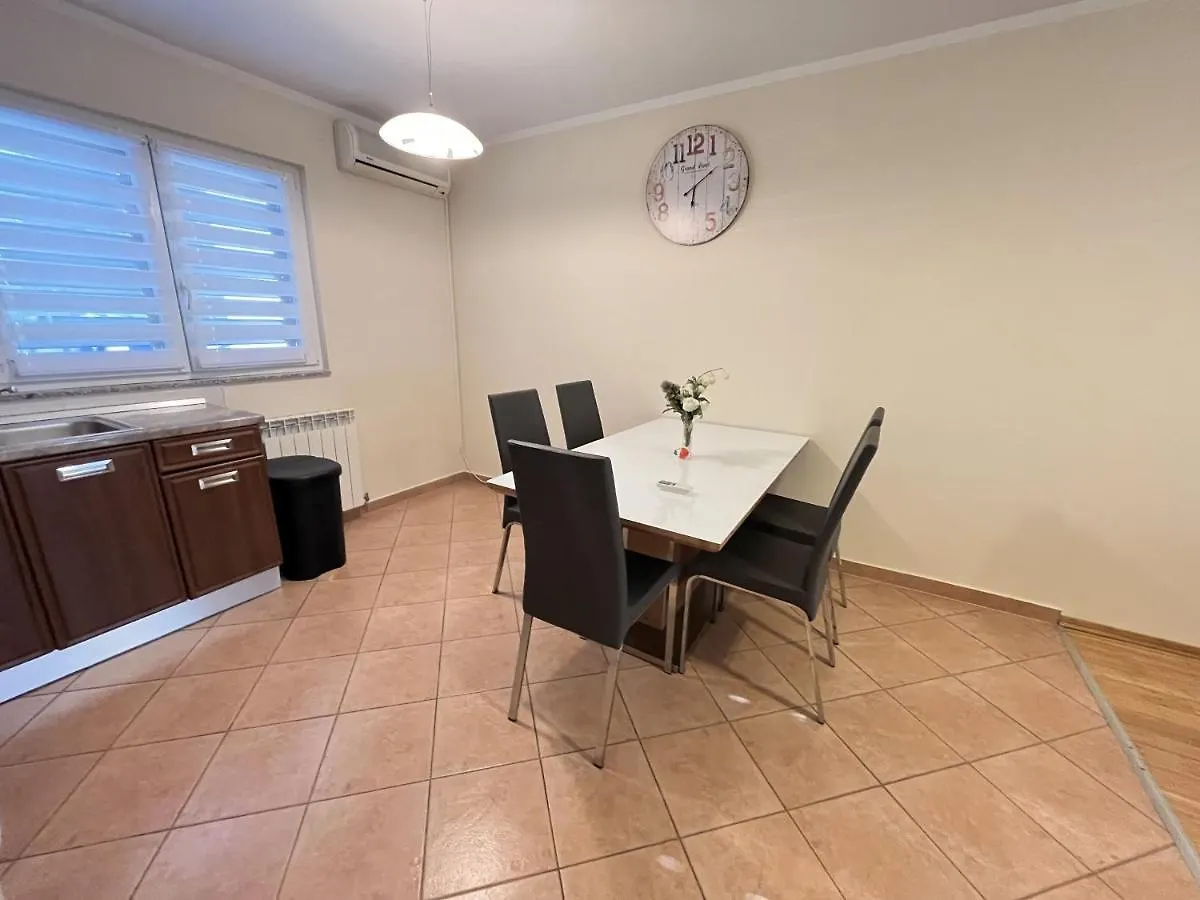 פולה Apartment Gortanova