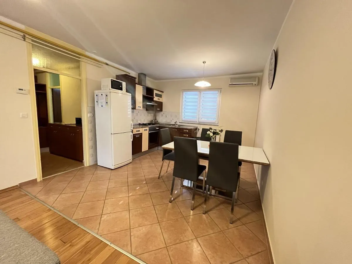 פולה Apartment Gortanova